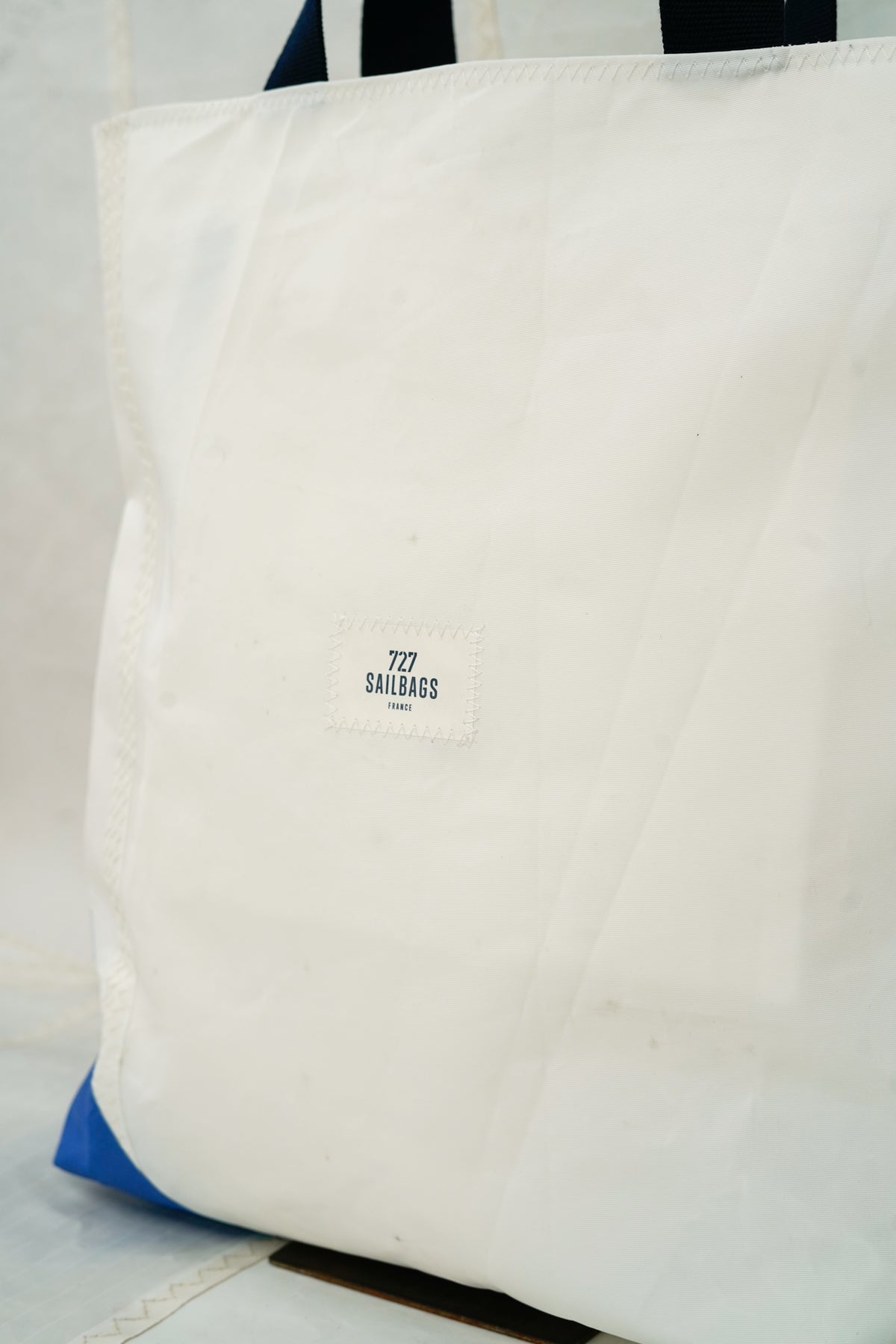 Gwen Native - Blanc et bleu