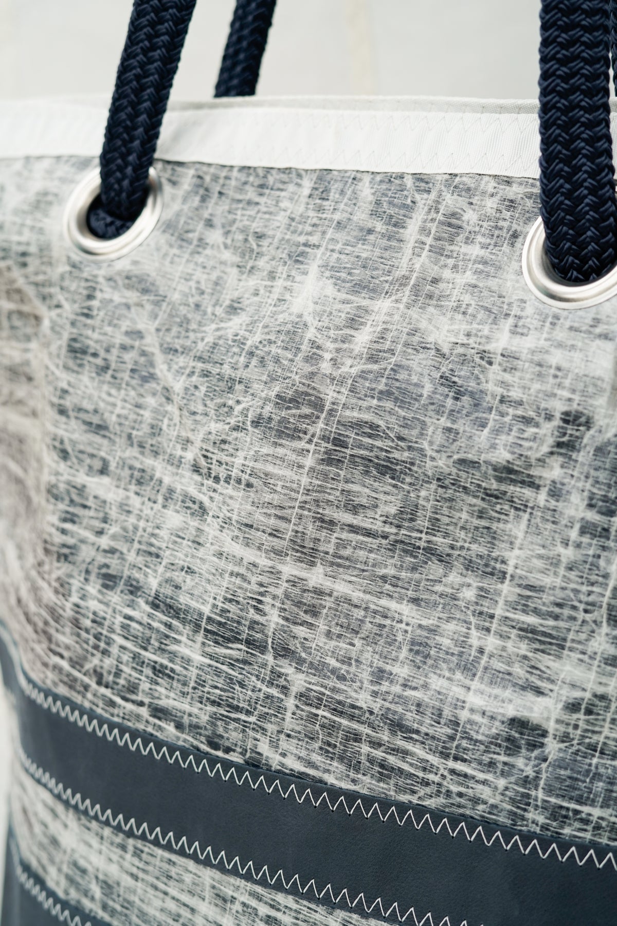 Sac cabas Sam - Base cuir gris et voile technique