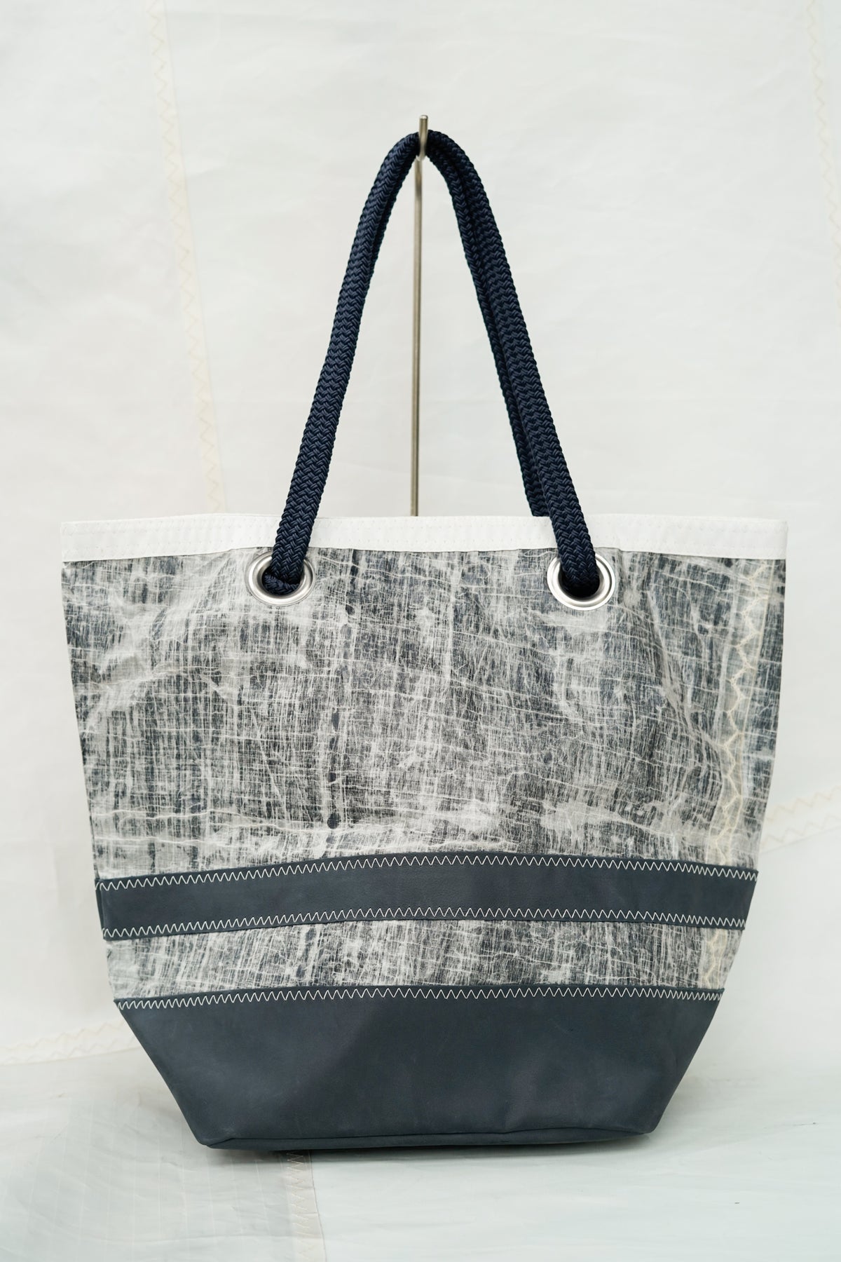 Sac cabas Sam - Base cuir gris et voile technique