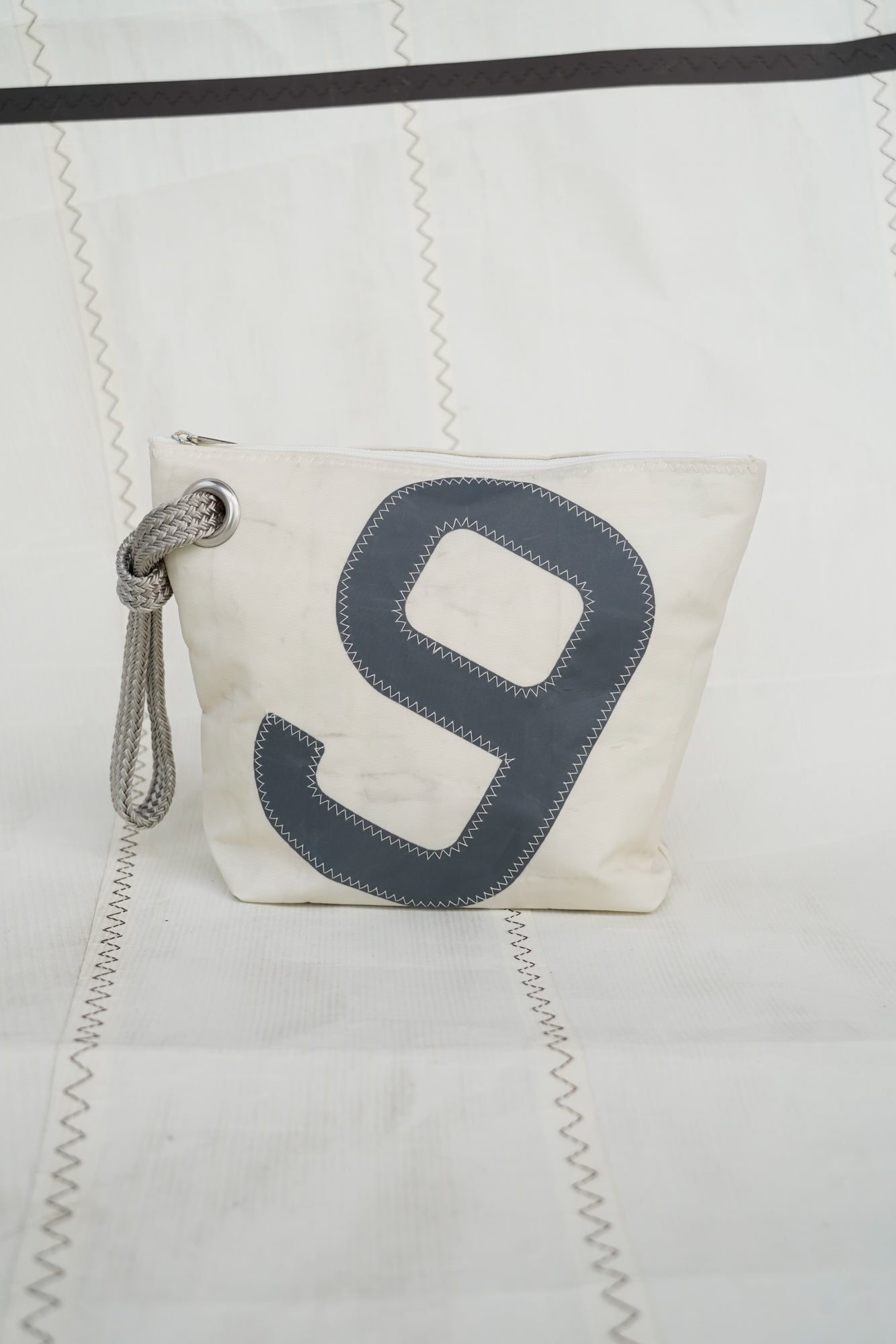 La Midinette · 9 gris