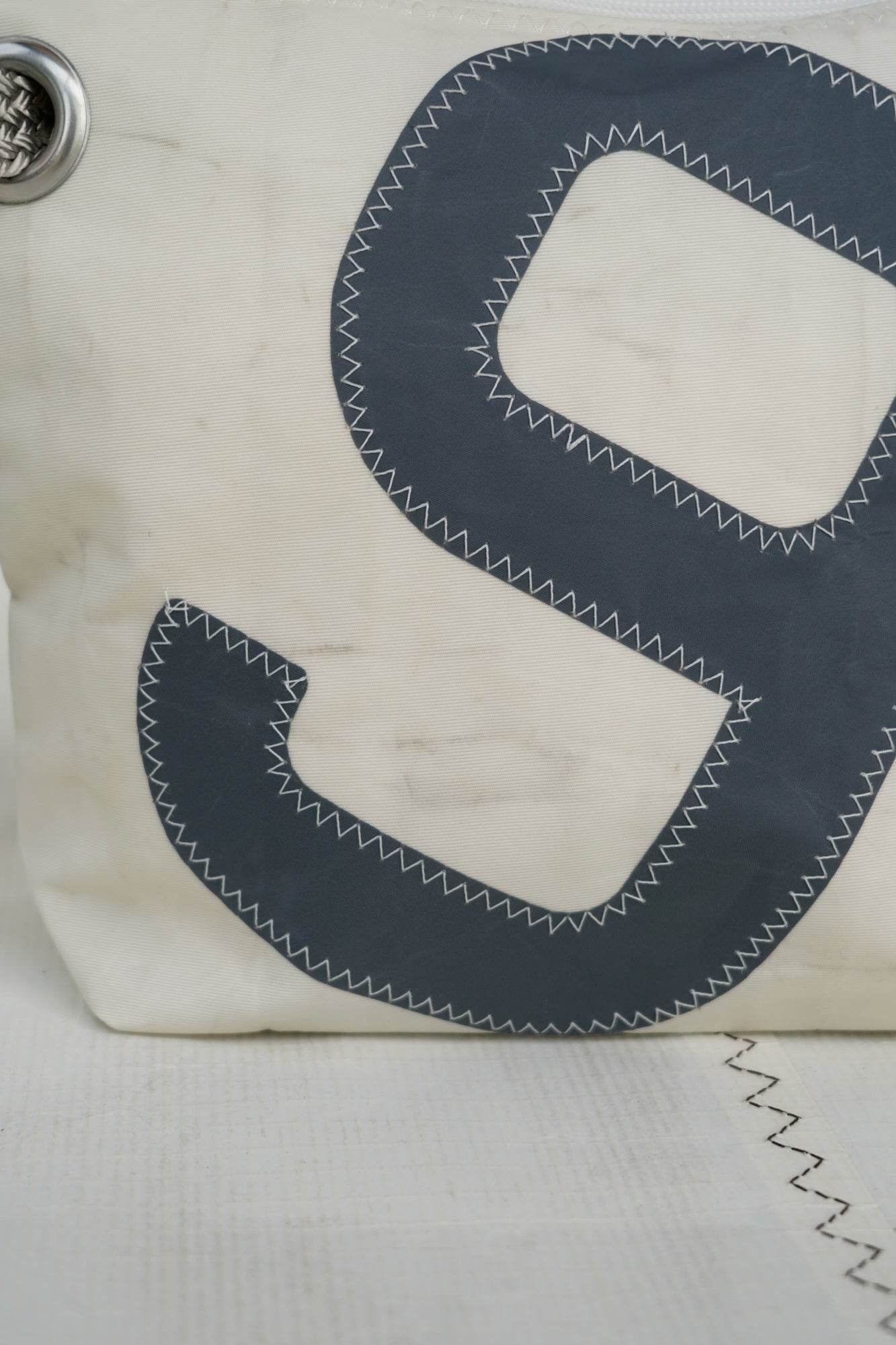 La Midinette · 9 gris