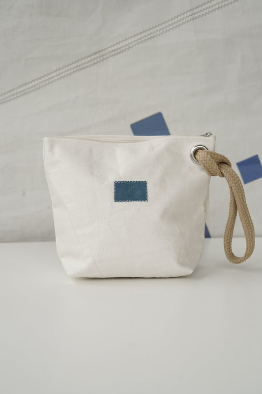 Pochette Midinette numéro 8 cuir bleu