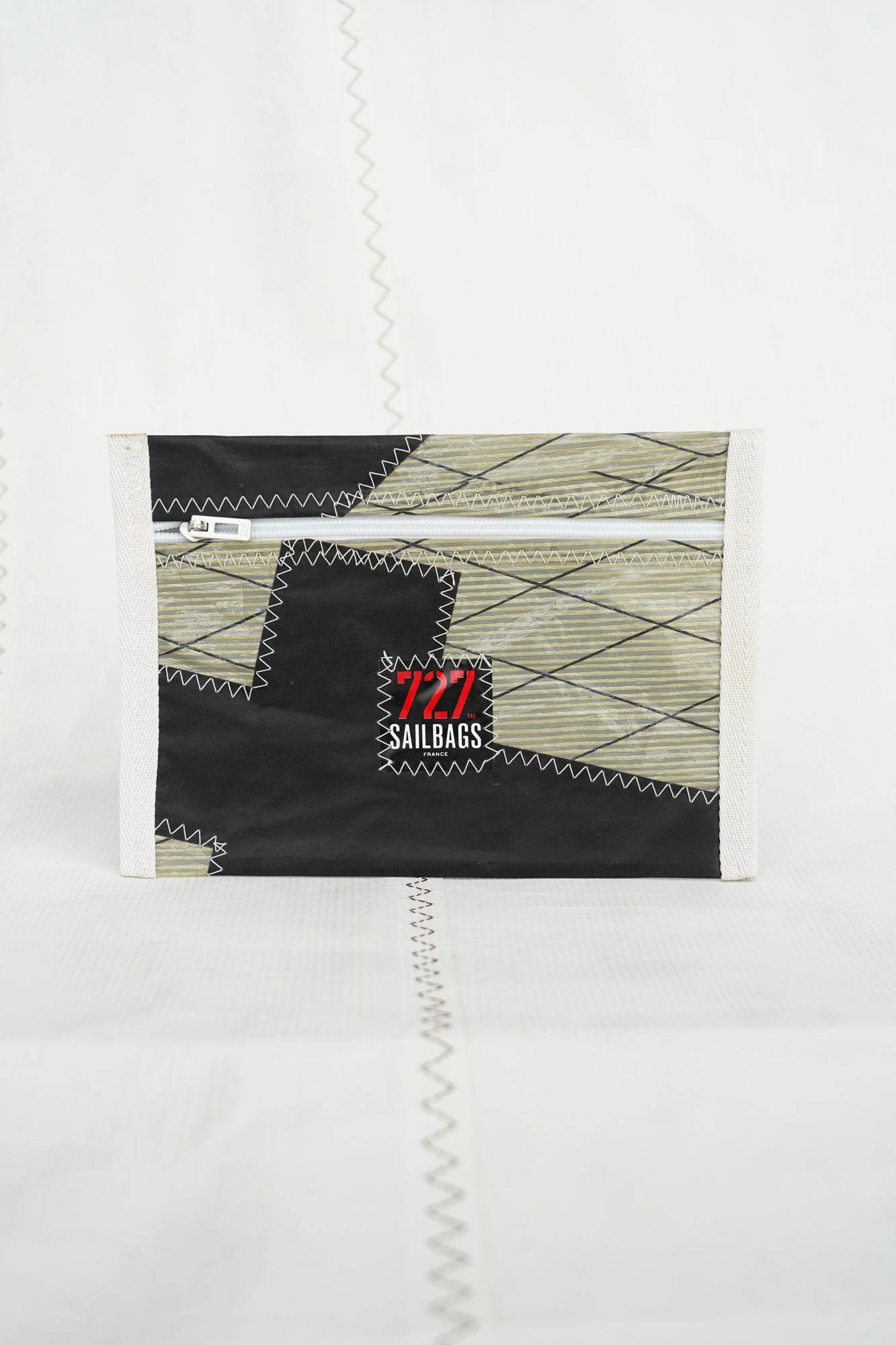 Pochette zippée voile technique gris