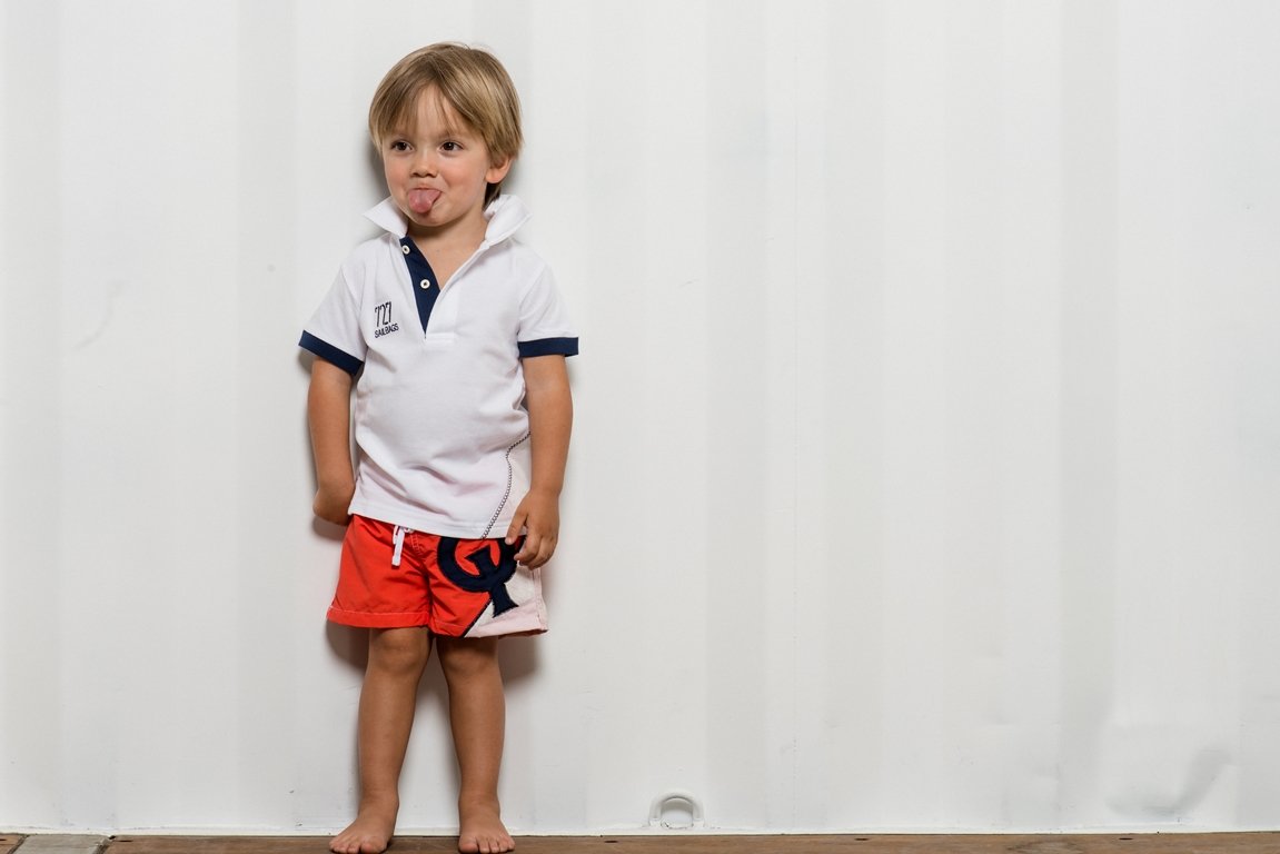 Polo blanc chiffre marine